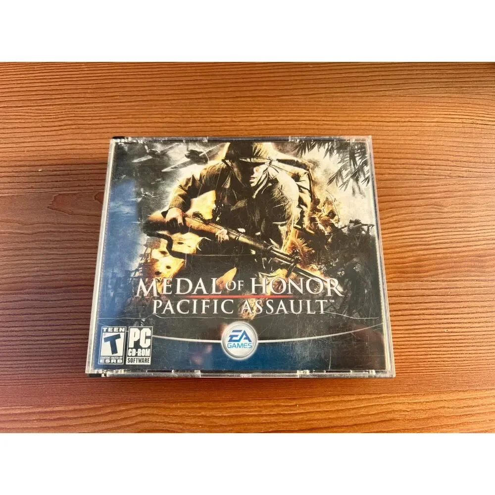 Medal Of Honor Pacific Assault PC CD-ROM 4 Disc Video Game 2004 EA Games